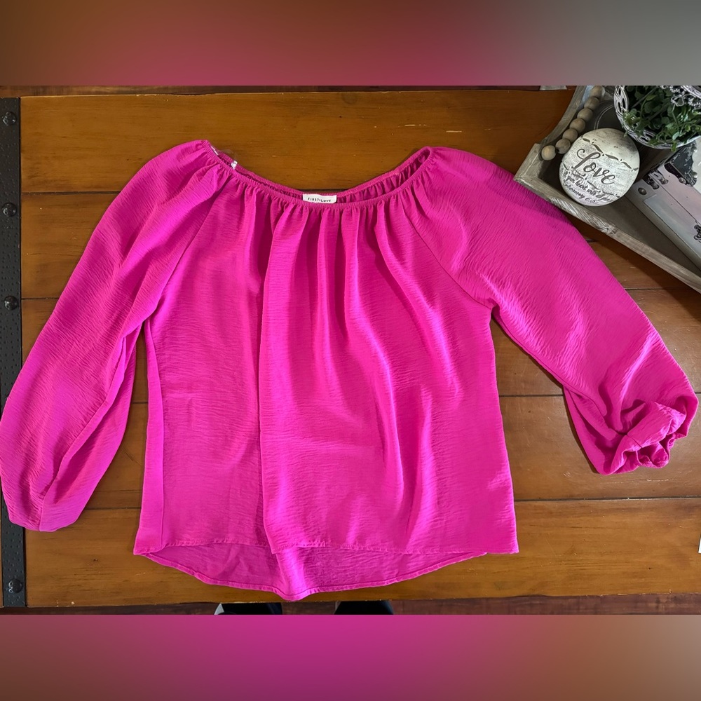 Off shoulder bubble sleeve pink top